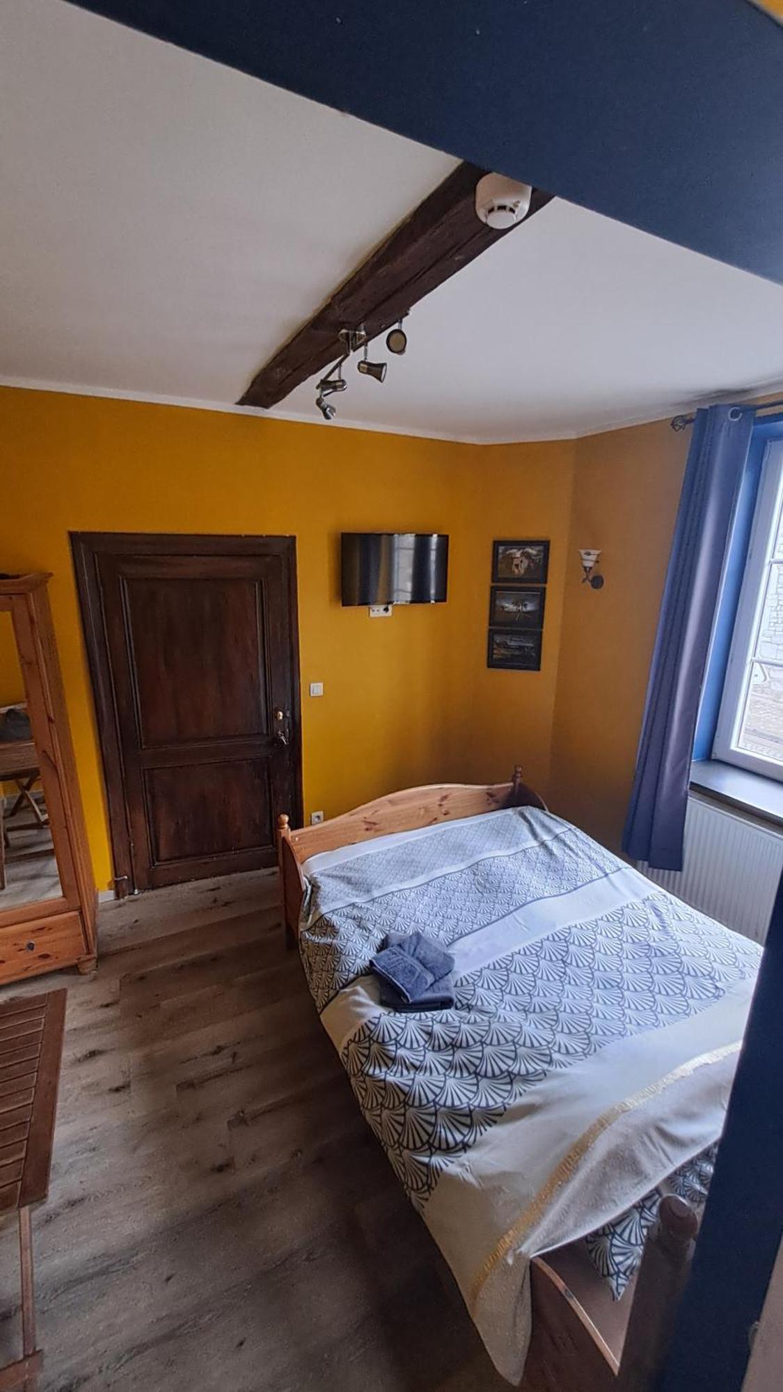 B&B Aux 10 Clefs Дюрбюи Экстерьер фото